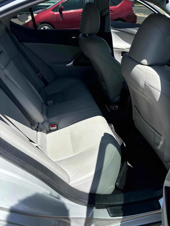 2007 Lexus IS 2nd Gen - Image 13 of 20