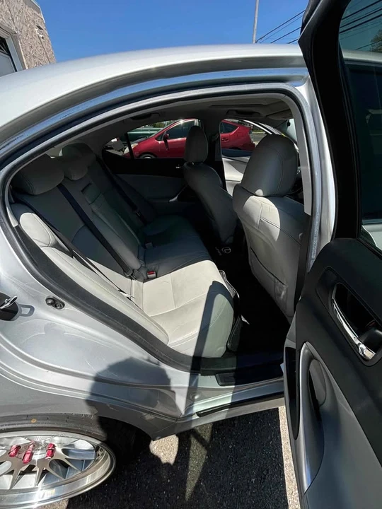 2007 Lexus IS 2nd Gen - Image 16 of 20