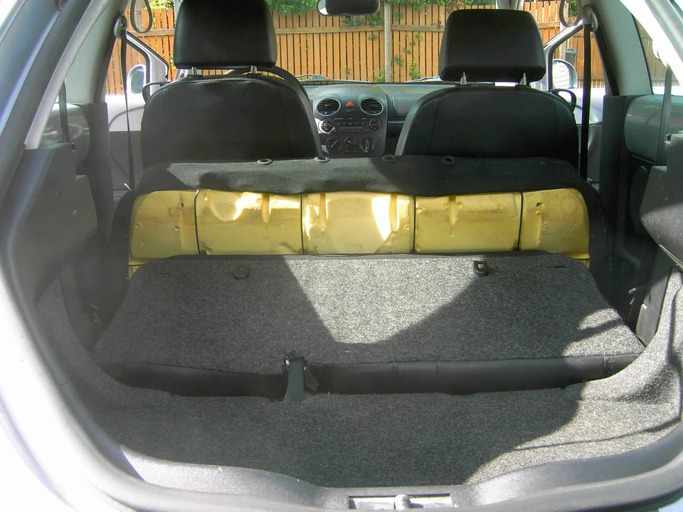2007 Volkswagen New Beetle - Image 9 of 12