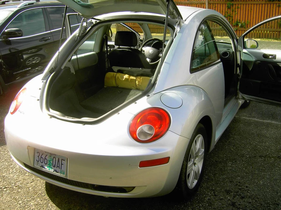 2007 Volkswagen New Beetle - Image 3 of 12