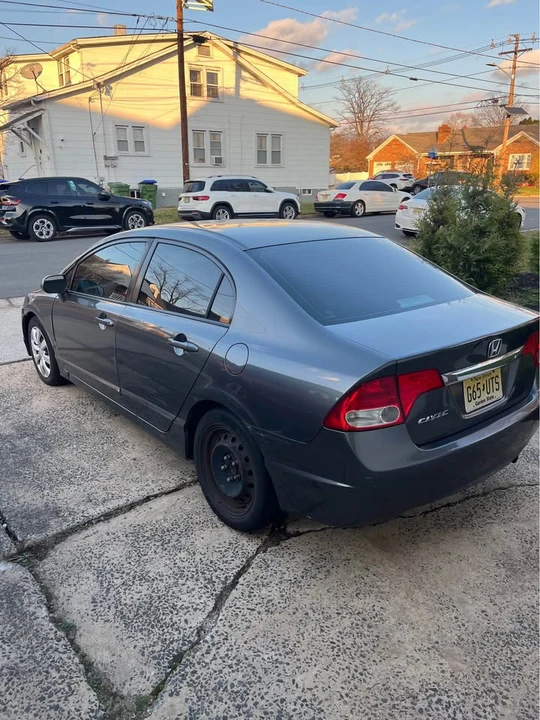 2008 Honda Civic 8th Gen - Image 2 of 5