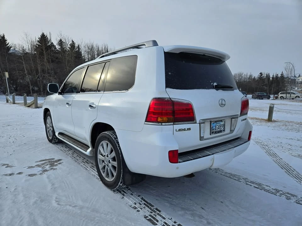 2008 Lexus LX 3rd Gen - Image 4 of 10