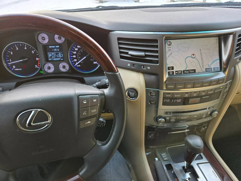 2008 Lexus LX 3rd Gen - Image 9 of 10
