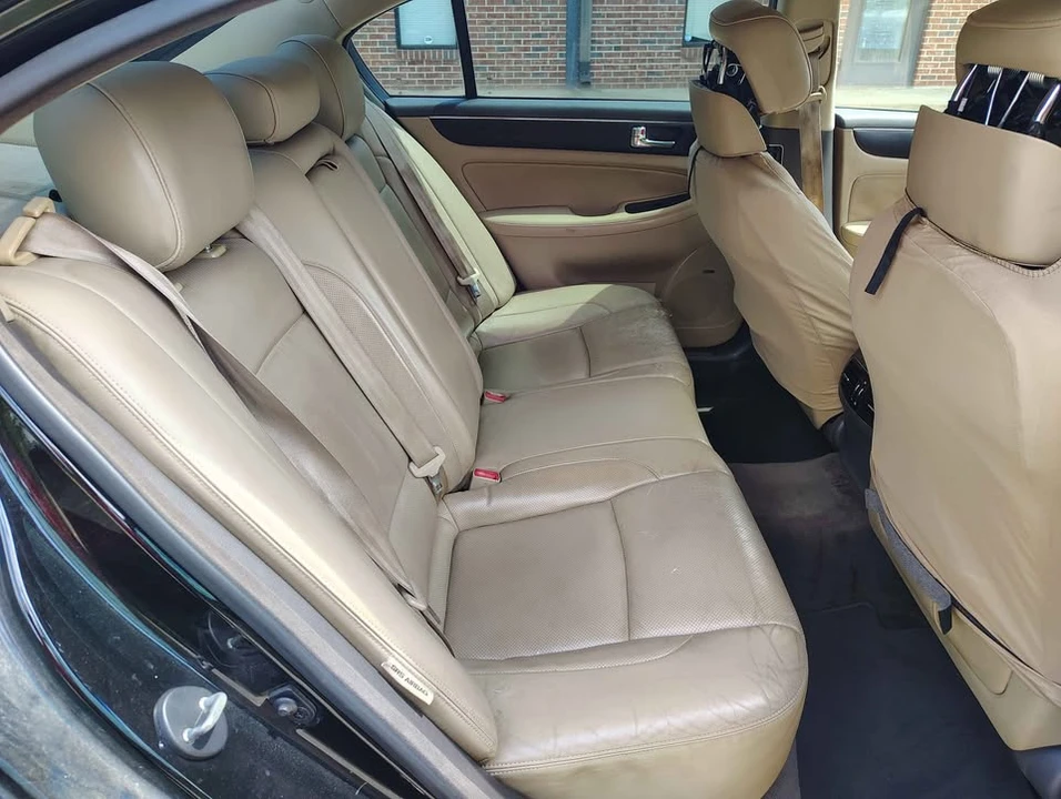 2010 Hyundai Genesis - Image 2 of 6