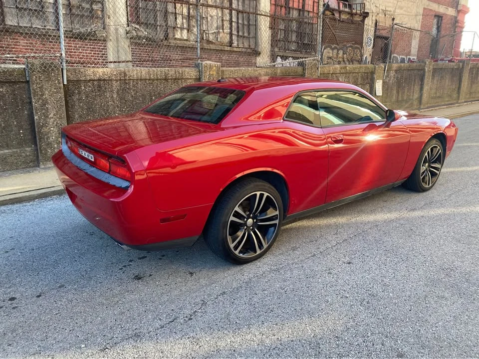 2011 Dodge Challenger 3rd Gen - Image 4 of 7