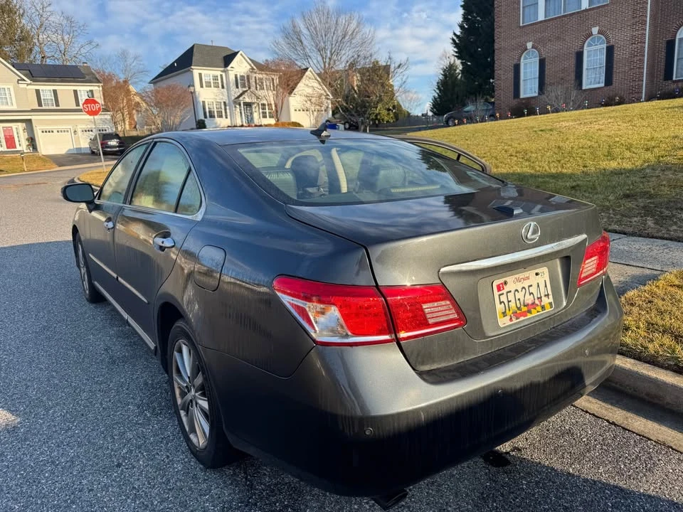 2011 Lexus ES 5th Gen - Image 3 of 6