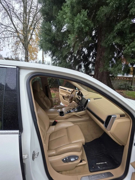 2011 Porsche 958 Cayenne S - Image 7 of 13