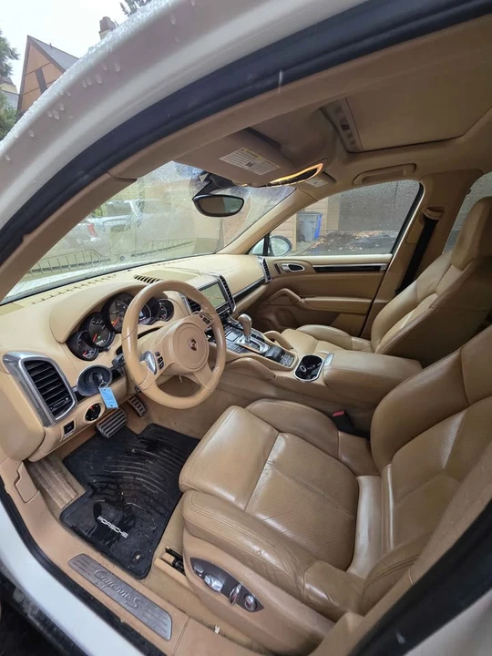2011 Porsche 958 Cayenne S - Image 6 of 13