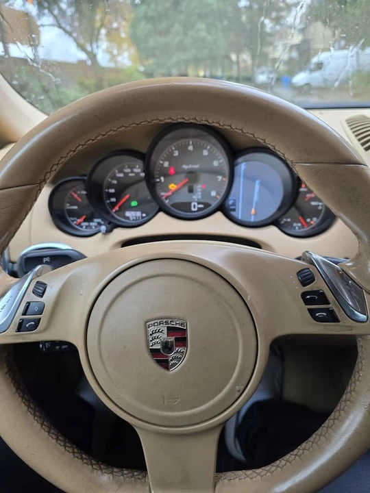 2011 Porsche 958 Cayenne S - Image 11 of 13