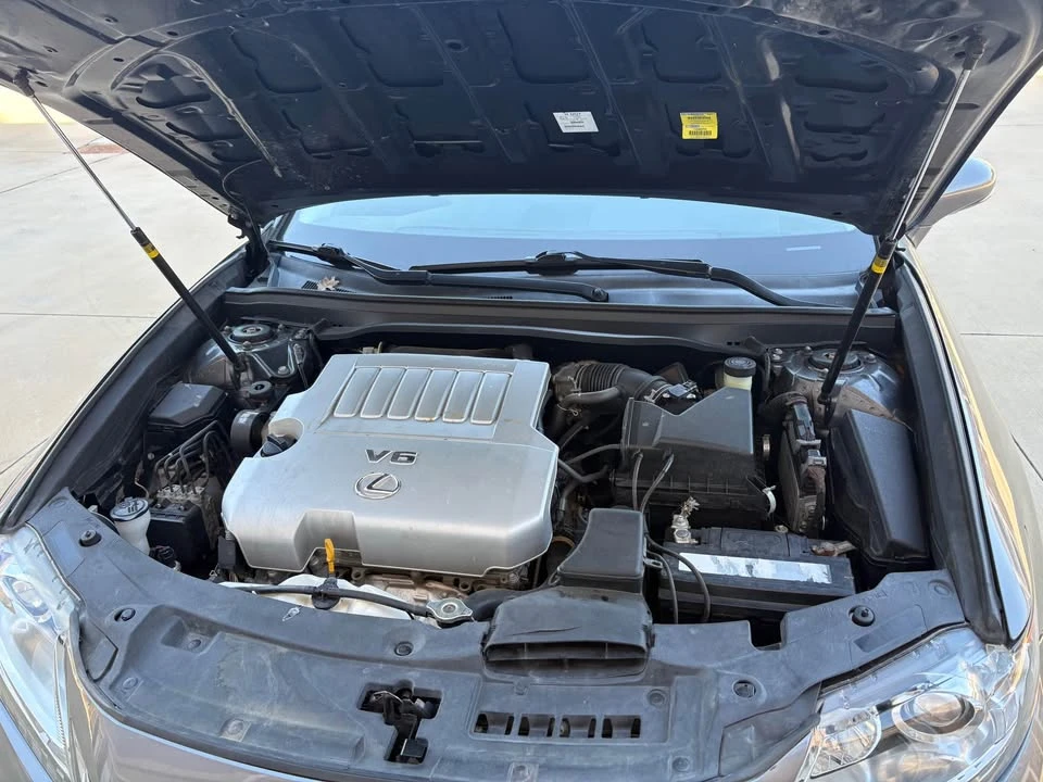 2013 Lexus ES 6th Gen - Image 11 of 13