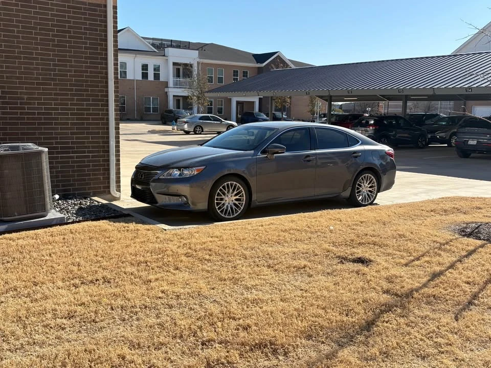 2013 Lexus ES 6th Gen - Image 13 of 13