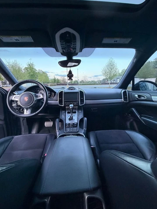 2013 Porsche 958 Cayenne GTS - Image 10 of 10