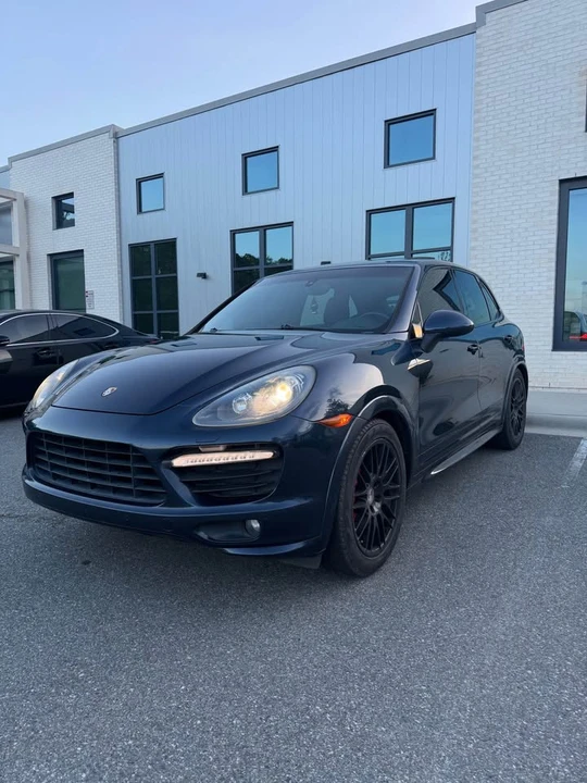 2013 Porsche 958 Cayenne GTS - Image 2 of 10