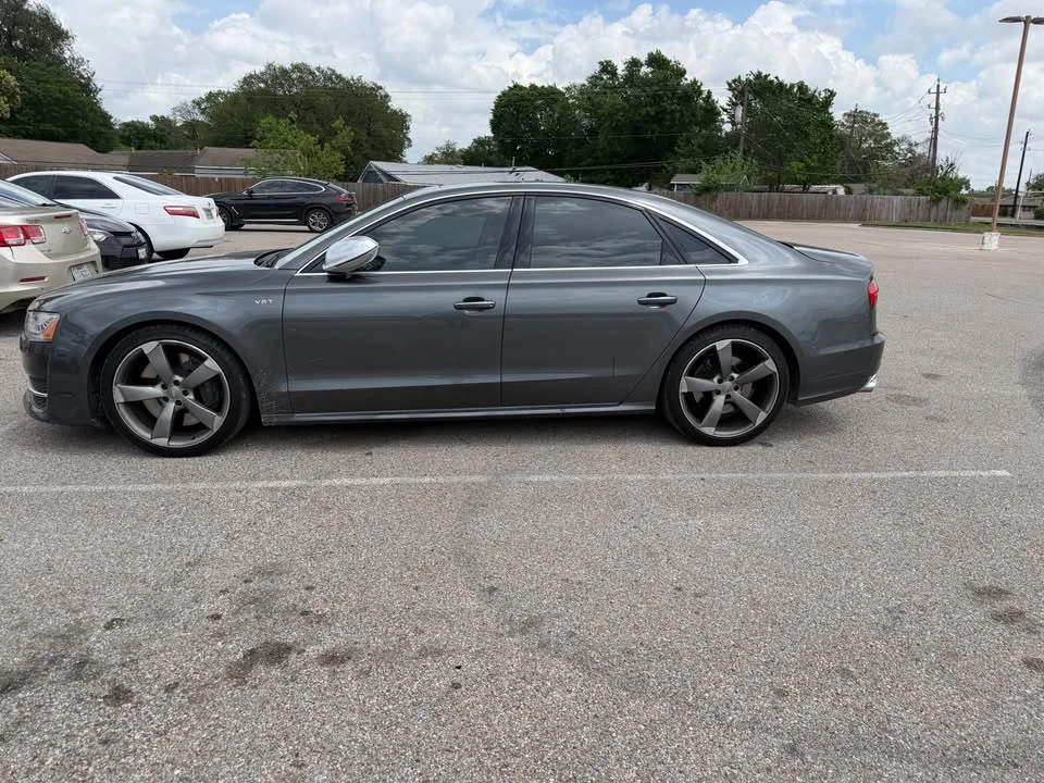 2015 Audi D4 S8 - Image 2 of 11
