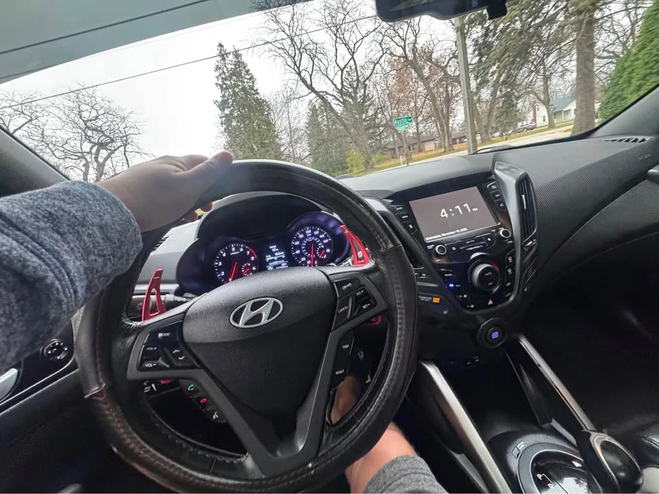 2016 Hyundai Veloster - Image 5 of 9