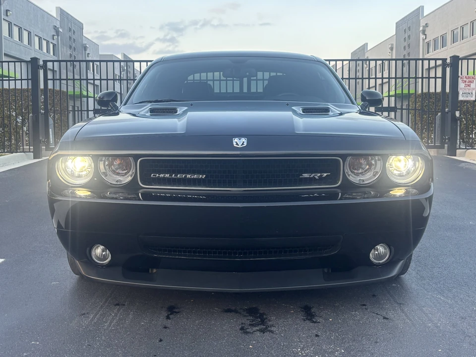 2009 Dodge Challenger SRT8 & 392 3rd Gen - Image 4 of 10