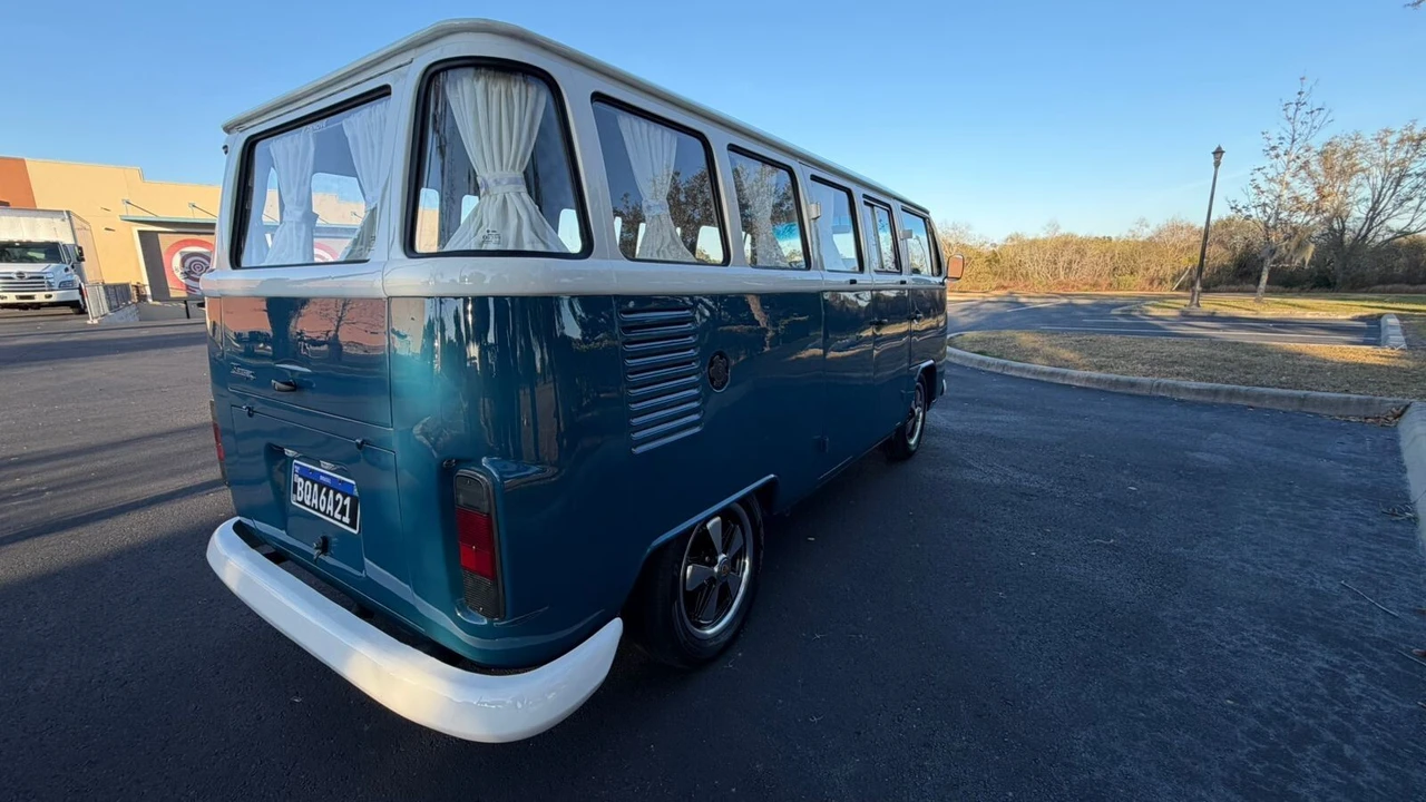 1993 Volkswagen Type 2 - Image 2 of 11