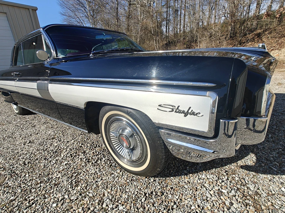 1962 Oldsmobile Starfire - Image 3 of 11