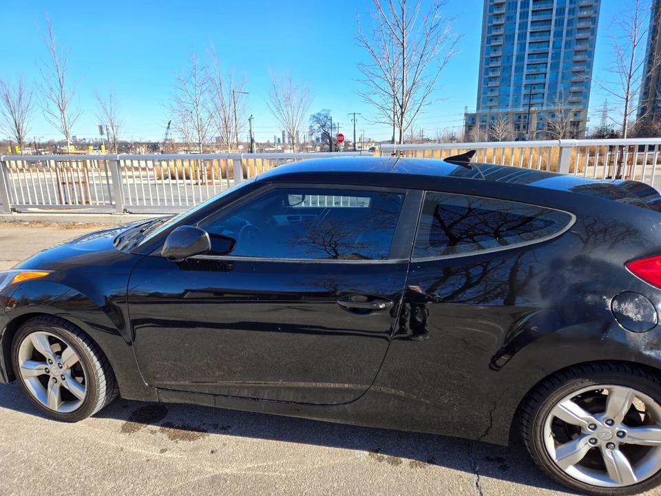 2012 Hyundai Veloster - Image 11 of 13