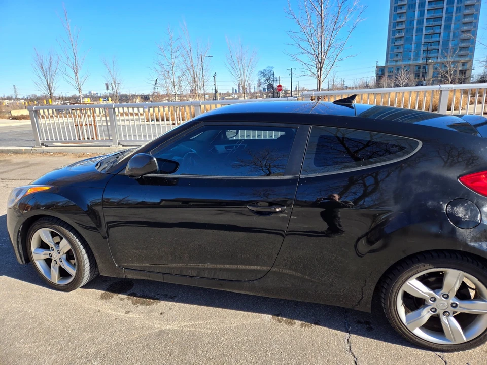 2012 Hyundai Veloster - Image 10 of 13