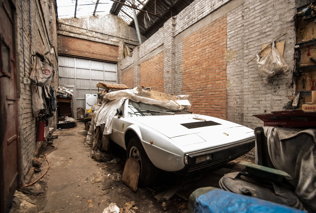 1975 Ferrari 308 GT4 - Image 7 of 21