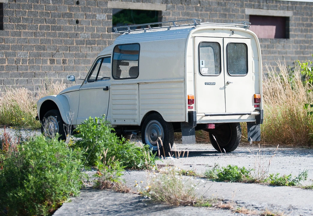 1980 Citroen Dyane - Image 8 of 11