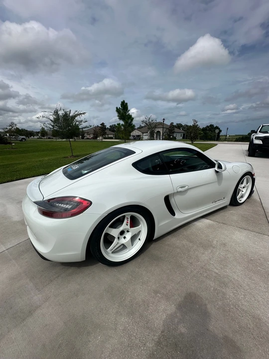 2015 Porsche 981 Cayman - Image 14 of 31