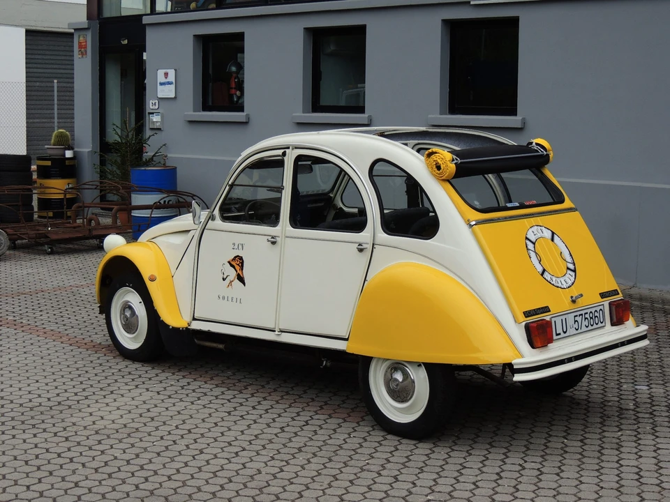 1986 Citroen 2CV - Image 13 of 31