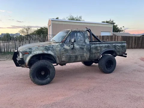 1982 Toyota Pickup Short Bed 4X4