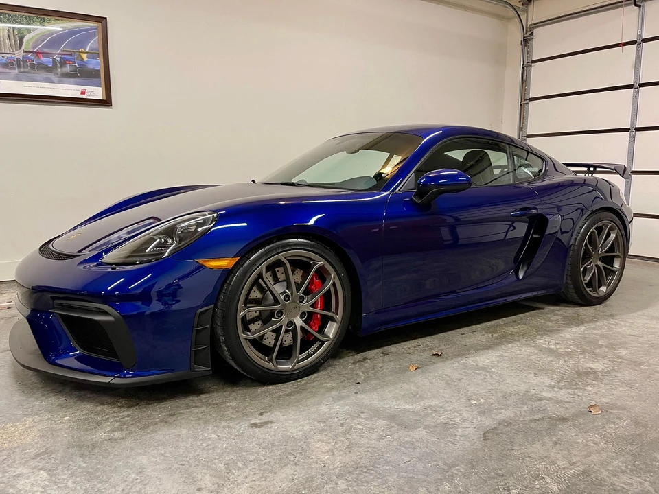 2020 Porsche 718 Cayman GT4 - Image 2 of 17