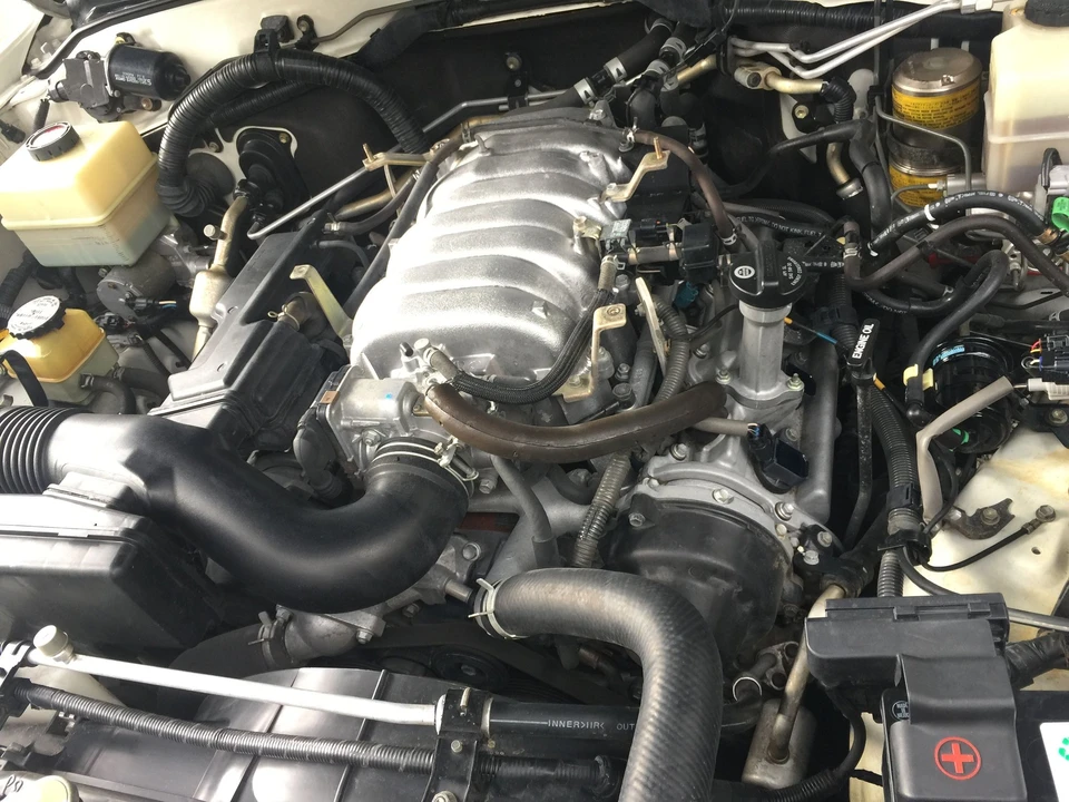 2005 Lexus LX 2nd Gen - Image 3 of 5