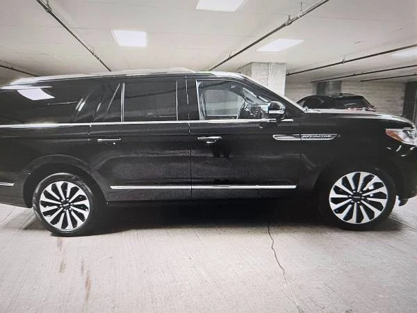 2023 Lincoln Navigator 4th Gen - Image 5 of 12