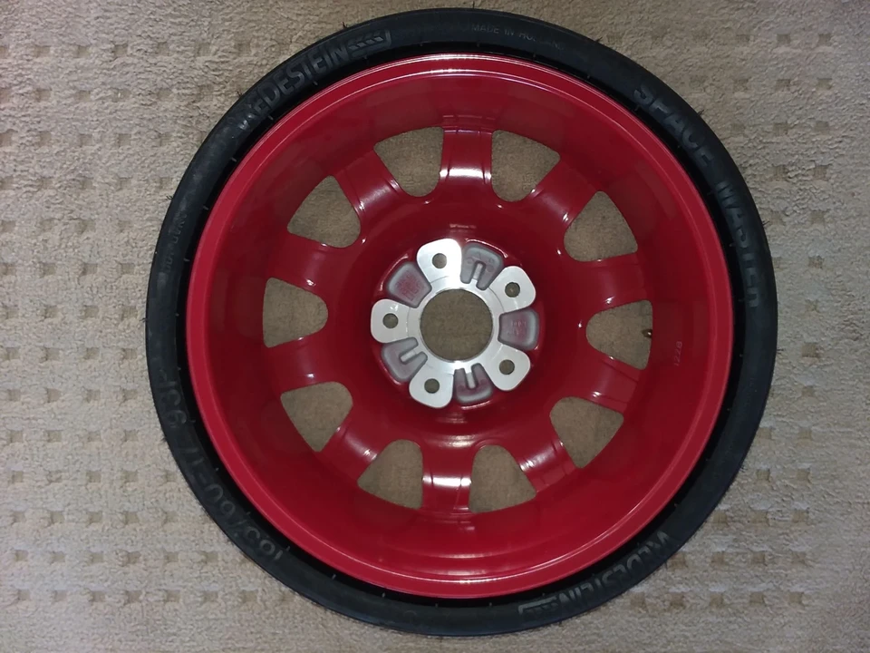 2000 Parts & Memorabilia Porsche Wheels - Image 4 of 5