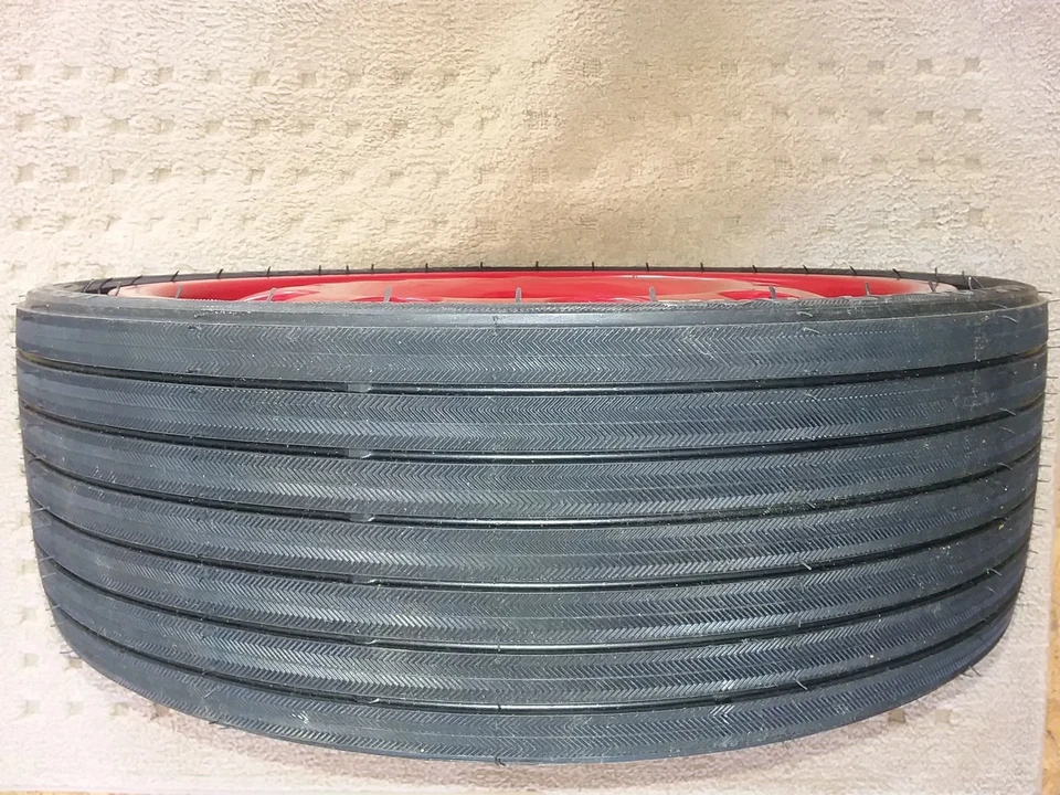 2000 Parts & Memorabilia Porsche Wheels - Image 2 of 5