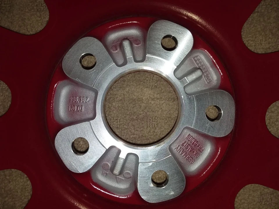 2000 Parts & Memorabilia Porsche Wheels - Image 3 of 5