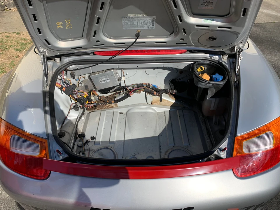 1999 Porsche 986 Boxster - Image 9 of 17