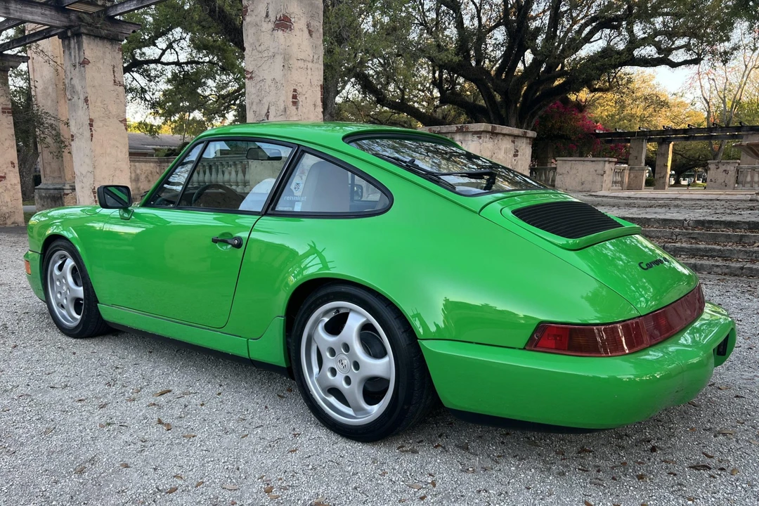 1990 Porsche 964 Carrera 4 - Image 4 of 31