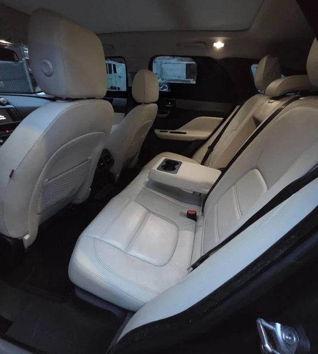 2017 Jaguar F-Pace - Image 7 of 9