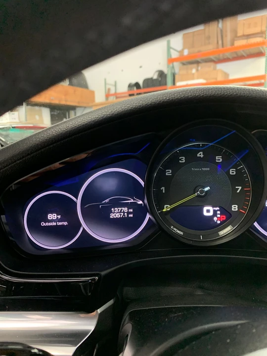 2018 Porsche 971 Panamera Sport Turismo - Image 6 of 12