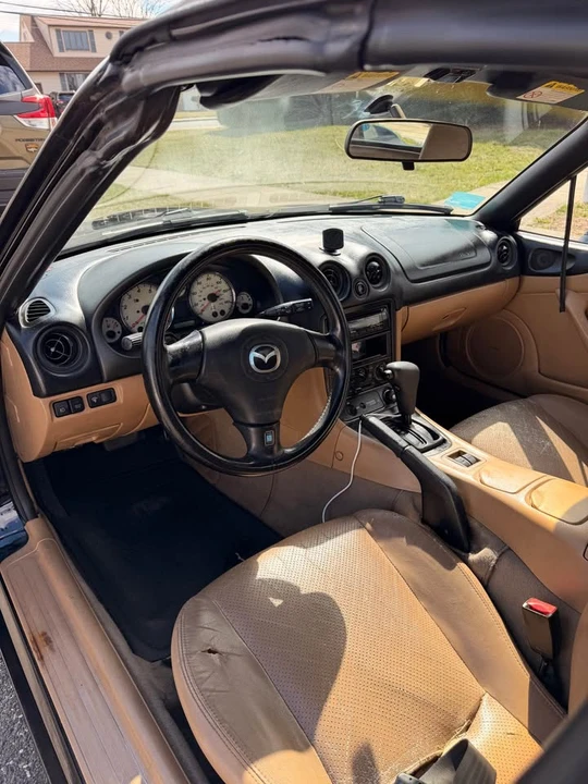 2001 Mazda NB MX-5 Miata - Image 7 of 10