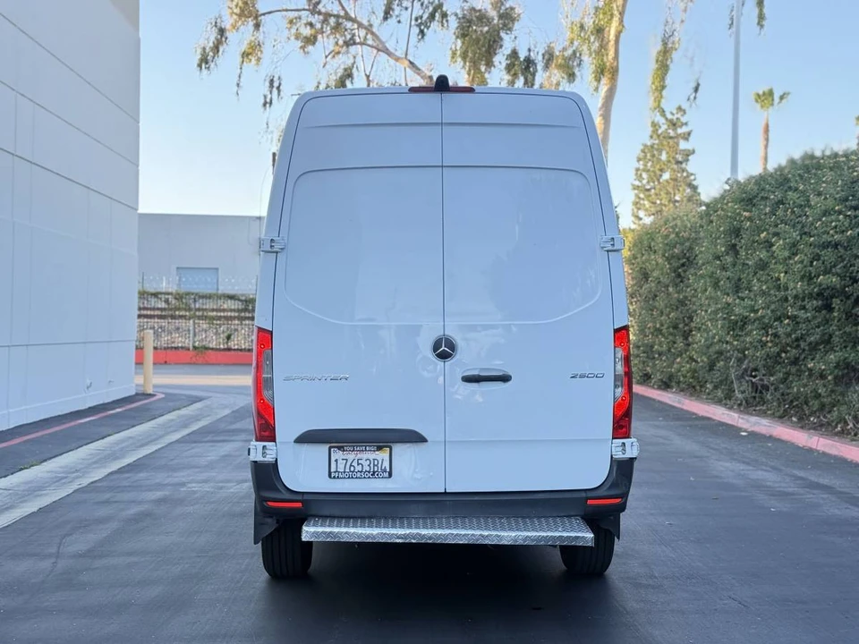 2020 Mercedes-Benz VS30 Sprinter - Image 4 of 17