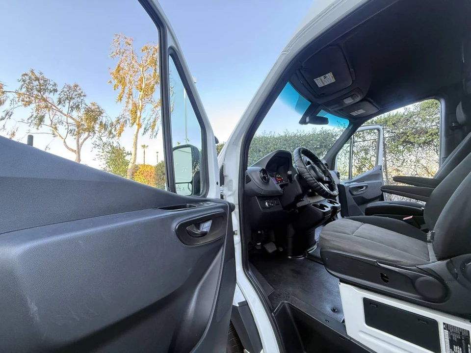 2020 Mercedes-Benz VS30 Sprinter - Image 7 of 17