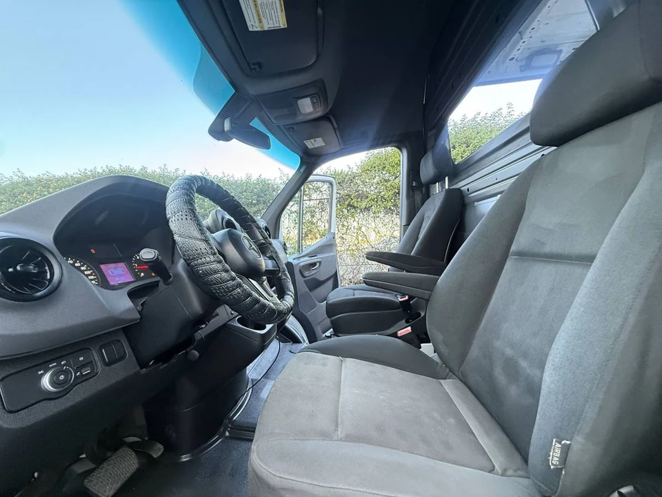 2020 Mercedes-Benz VS30 Sprinter - Image 12 of 17
