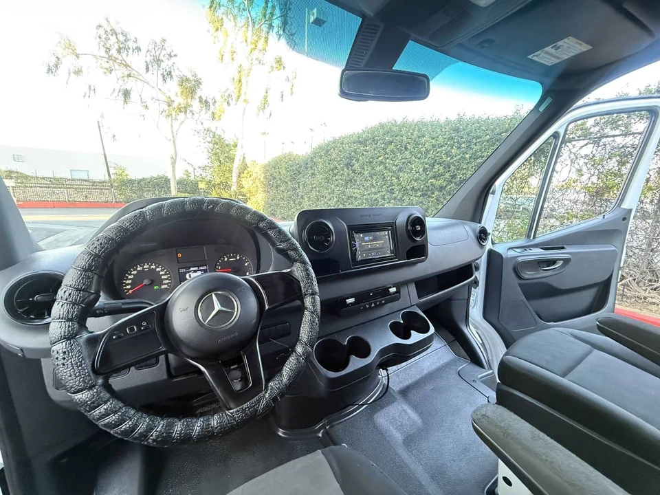 2020 Mercedes-Benz VS30 Sprinter - Image 8 of 17