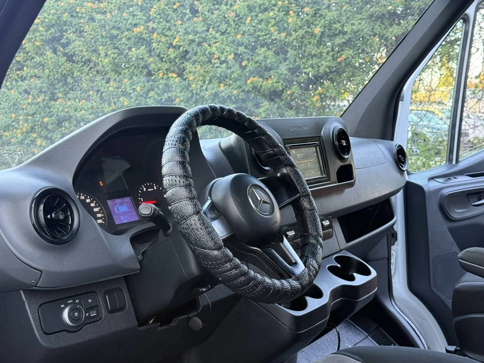 2020 Mercedes-Benz VS30 Sprinter - Image 11 of 17