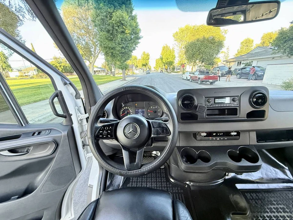 2022 Mercedes-Benz VS30 Sprinter - Image 16 of 22