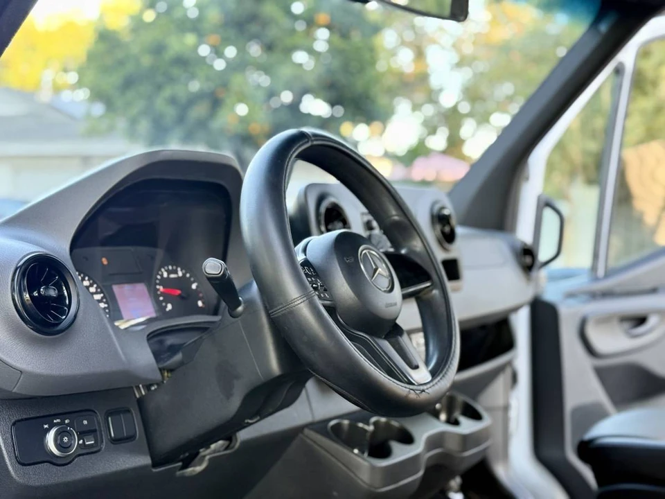 2022 Mercedes-Benz VS30 Sprinter - Image 8 of 22