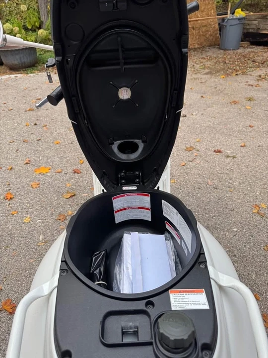 2023 Vespa Super & Primavera & P - Image 9 of 9