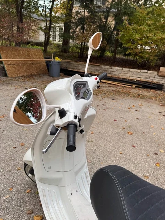 2023 Vespa Super & Primavera & P - Image 6 of 9