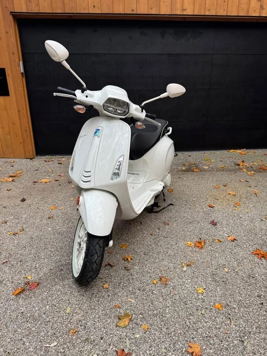 2023 Vespa Super & Primavera & P - Image 2 of 9